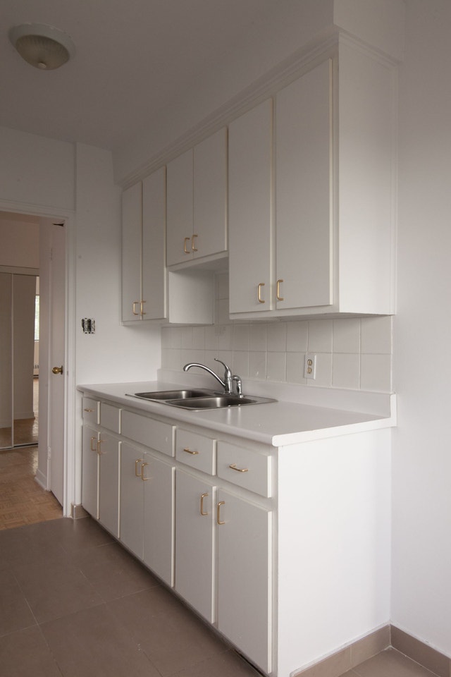809 Bloomfield Avenue — photo 2