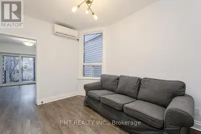 MAIN - 863 PAPE AVENUE Toronto (Danforth Village-East York), Ont
