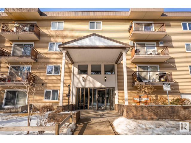 #26 10208 113 ST NW Edmonton, Alberta in Condos for Sale in Edmonton - Image 3