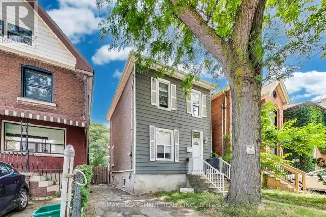8 MADISON AVENUE Hamilton (Gibson), Ontario in Houses for Sale in Hamilton - Image 2