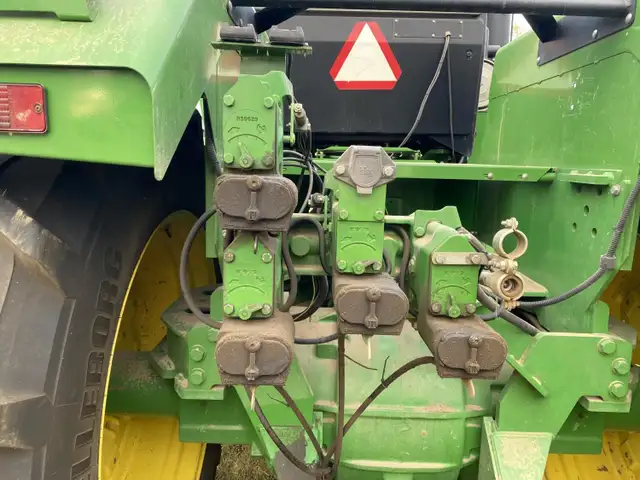 1993 John Deere 4WD Tractor 8770 in Farming Equipment in Edmonton - Image 22