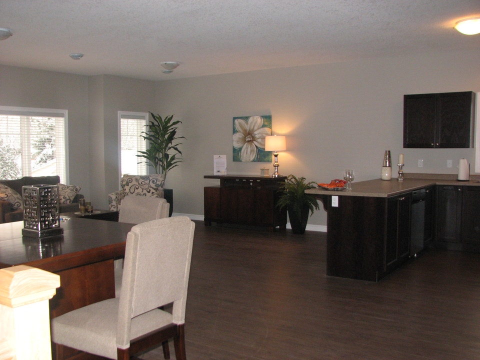Luxury 3 bedroom Executive Suite Apartment in Guelph 2