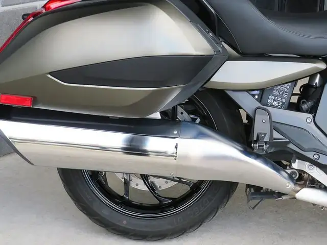 2024 BMW K 1600 B Exclusive in Sport Touring in Cambridge - Image 11