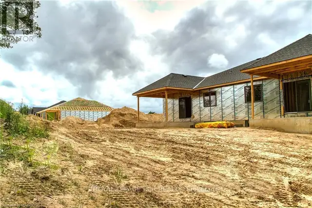 862 24TH AVENUE Hanover, Ontario in Houses for Sale in Owen Sound - Image 12