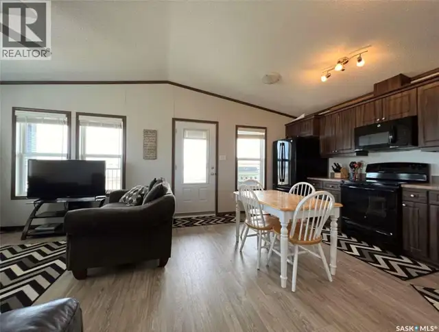 701 Pebble DRIVE Webb Rm No. 138, Saskatchewan in Houses for Sale in Swift Current - Image 6