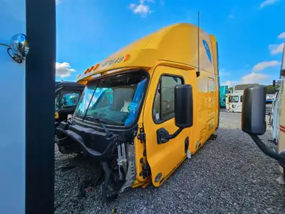 2011 Freightliner Cascadia 125 Cab for sale - Complete cab with all accessories - Used - May have so...
