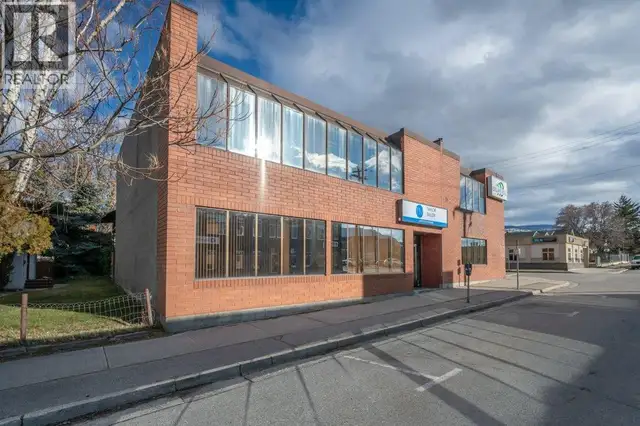 498 ELLIS Street Penticton, British Columbia in Commercial & Office Space for Sale in Penticton - Image 3