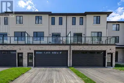 3 STOREY TOWNHOMES IN A FAMILY COMMUNITY. Welcome to THE OAKS on Upper Queen where nature, community...