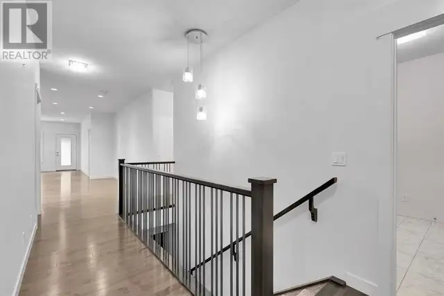 100 Sierra Morena Manor SW Calgary, Alberta62864392594691123