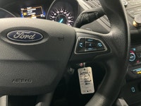 Le Ford Escape 2017 SE AWD CAMER RECUL A/C CRUISE BLUETOOTH offert chez AutoStudio 72 à Mirabel prés... (image 9)