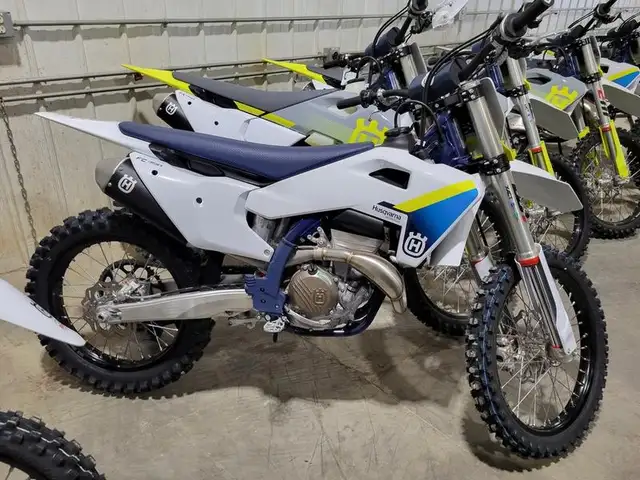 2025 Husqvarna FC 350 in Dirt Bikes & Motocross in Saskatoon - Image 2