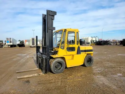 2004 Daewoo D70S-2 forklift comes with Daewoo diesel engine, 99 hp, 21302 engine hours, 13900 lb lif...