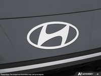 This Hyundai Elantra has a trusty Regular Unleaded I-4 2.0 L/122 engine powering this Variable trans... (image 6)