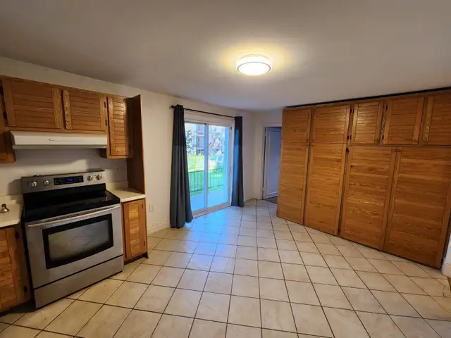 Grand 5 ½ à louer – Emplacement idéal in Long Term Rentals in City of Montréal - Image 9