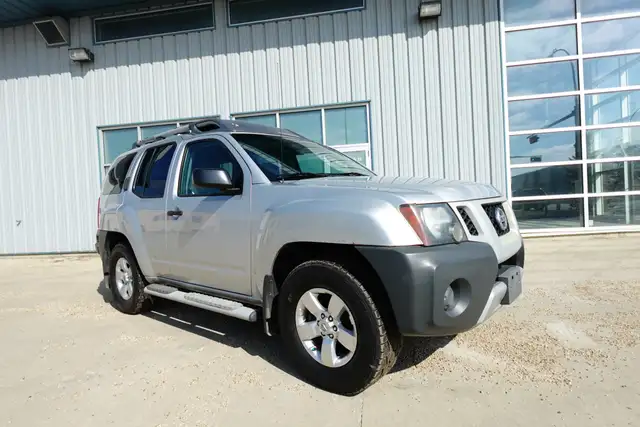 2009 Nissan xterra off road 4x4-4.0L V6-CLEAN