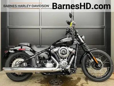 Base MSRP: $21,449 Standard Options Included: ABS Security System Laced Wheels Chrome Trim RDRS Barn...