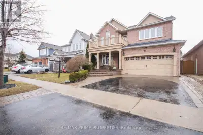 11 JOSHUA BOULEVARD Whitby (Brooklin), Ontario