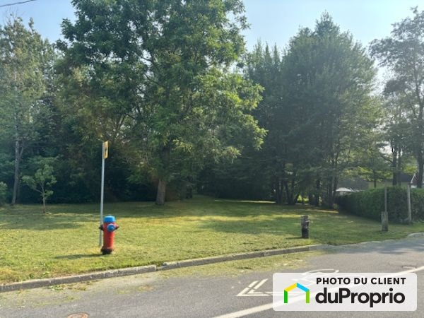 $293,900 - Residential Lot in Drummondville (St-Nicéphore) — photo 1