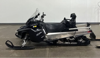 APPLY NOW: https://www.ridecollective.ca/get-pre-approved 2015 SKIDOO EXPEDITION LE Powerful engine...