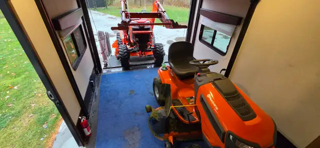 SOLD!  TOY HAULER-4K-GENERATOR 15HR -8X10'GARAGE-PWR BUNK-7400LB in Travel Trailers & Campers in Brantford - Image 16