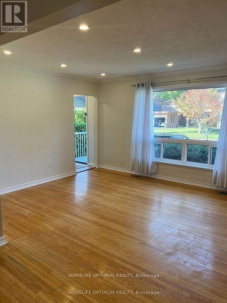 51 NORTHWOOD DRIVE Toronto (Newtonbrook East), Ontario 2