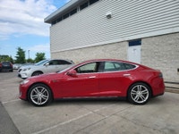 TRADED IN AT TESLA CANADA!! 290,000KM'S!! BEAUTIFUL SUNSET RED PEARL ON RARE WHITE LEATHER INTERIOR!... (image 1)