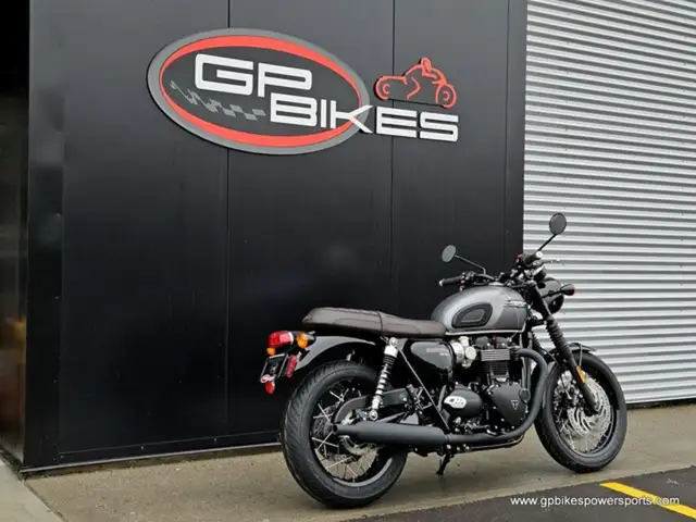 Triumph Bonneville T120 Black Graphite / Matte Graphite in Street, Cruisers & Choppers in Oshawa / Durham Region - Image 4
