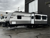 2022 Aspen Trail 28 Foot Travel Trailer With 1 Slide Out 2 door air conditioning awning sleeps 6 que... (image 2)