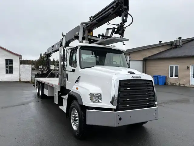 2016 Freightliner 114SD in Heavy Equipment in St-Georges-de-Beauce - Image 4