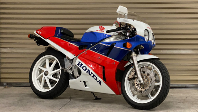 WANTED - 1987-1990 HONDA RC30 (vfr750r) in Sport Bikes in Norfolk County