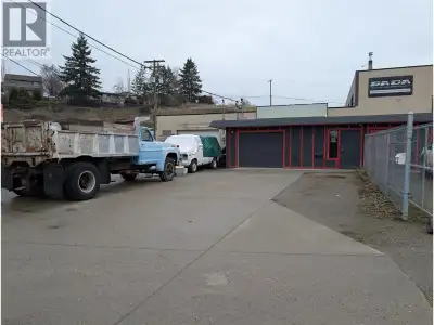 Warehouse type space in a great central location between Vernon and Coldstream. This space offers a...