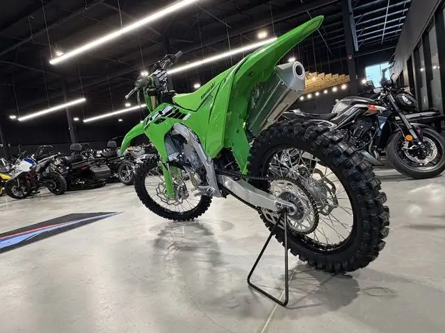 2025 Kawasaki KX 250 in Dirt Bikes & Motocross in Saskatoon - Image 5