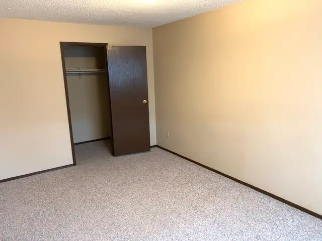 1 Month Free! Spacious 1 Bed Apartment in Riverside Meadows!! | Long ...