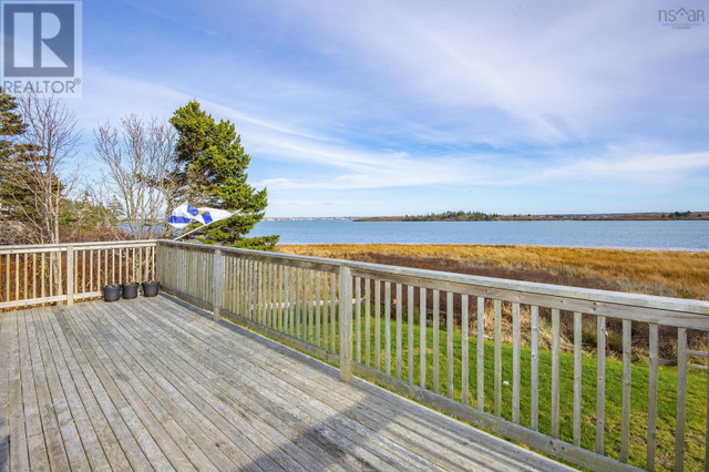1515 Highway 304 Cape Forchu, Nova Scotia in Houses for Sale in Yarmouth - Image 4