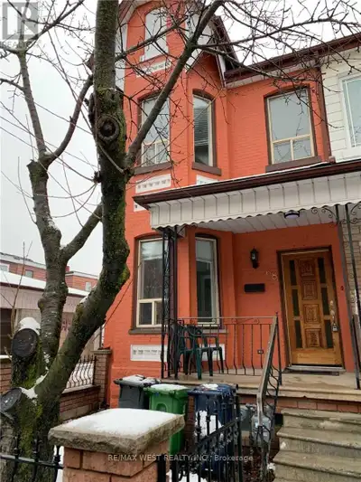 2ND FLOOR - 68 FLORENCE STREET Toronto (Little Portugal), Ontari