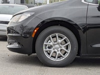 This Chrysler Grand Caravan has a durable Regular Unleaded V-6 3.6 L/220 engine powering this Automa... (image 8)