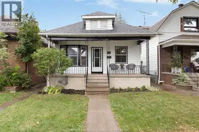 Attention first time home buyers and investors. Welcome to 886 Gladstone, this beautifully updated r...
