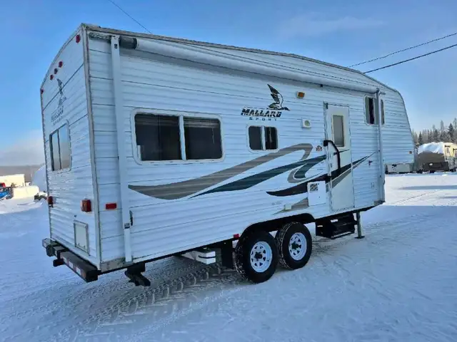 2007 FleetWood RV Mallard 23SRL in Travel Trailers & Campers in Thetford Mines - Image 6