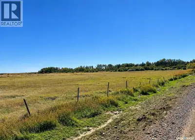 20-ACRE LAND OPPORTUNITY — RM OF LUMSDEN No. 189 Rare opportunity to own 20 acres in a desirable rec...