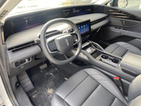 The 2025 Lincoln Nautilus Premiere sets the tone for luxury with a suite of advanced features that c... (image 4)