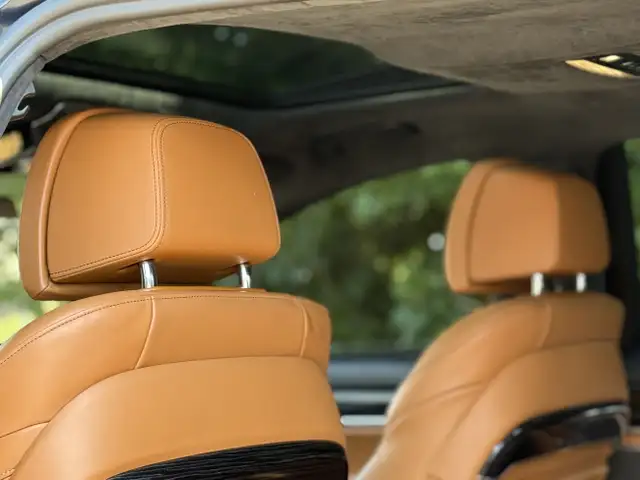 2019 BMW 7 Series 750i xDrive in Cars & Trucks in Calgary - Image 18