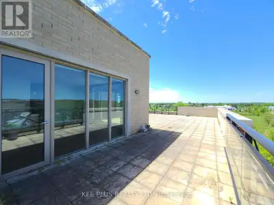 Welcome to Stouffville's finest luxury low-rise! Penthouse unit. Spectacular corner penthouse with o...