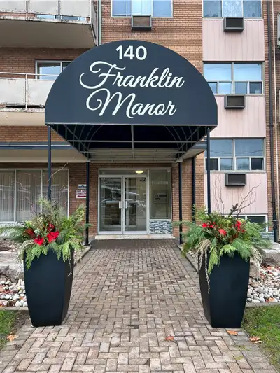 Are you looking for a modern, clean and secure place to call home? Then Franklin Manor Apartments is...