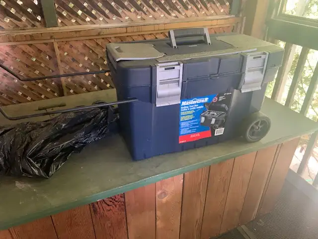 Tool Box - on wheels and with handle in Tool Storage & Benches in North Bay - Image 5