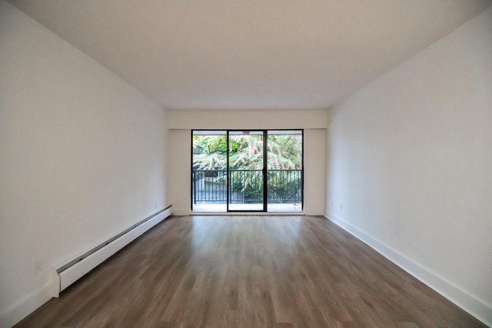 2 Bedroom Apartment for Rent - 720 Queens Ave 5
