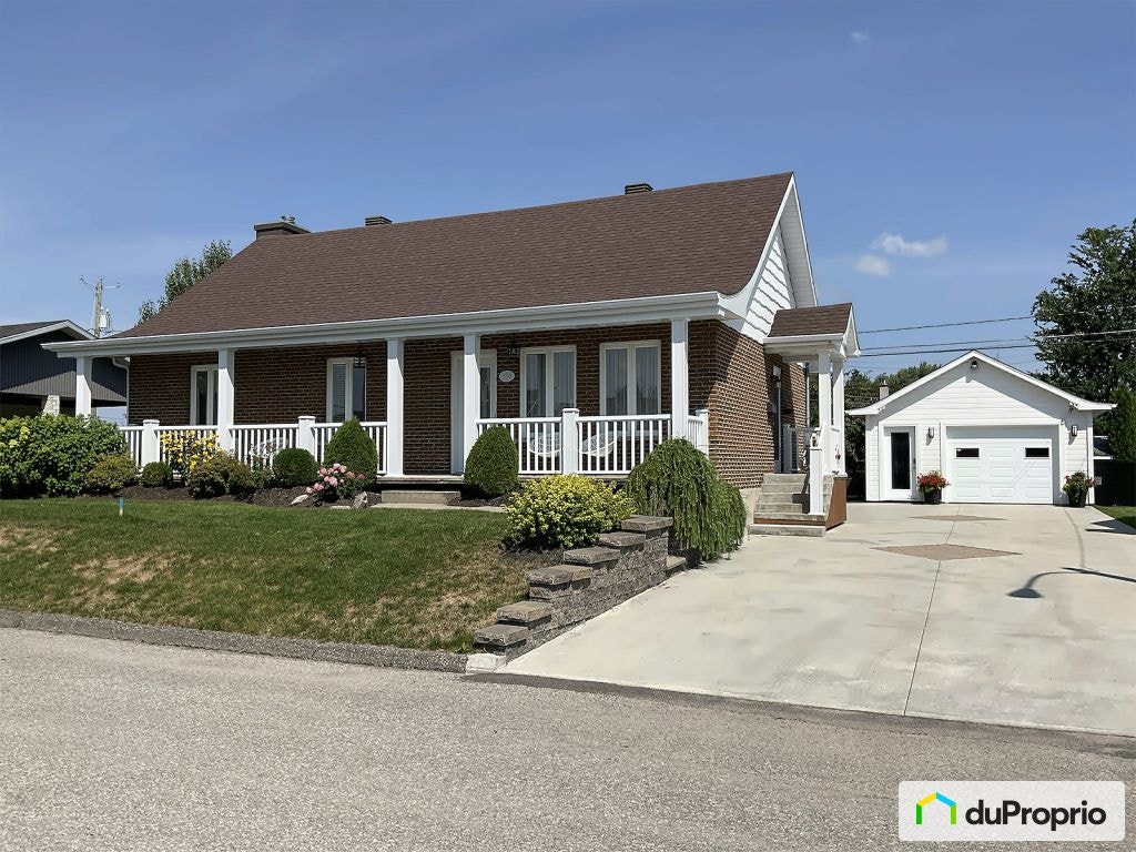 $499,000 - Bungalow for sale in Hébertville — photo 1