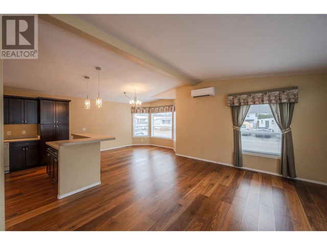 1302 Cedar Street Unit# 7 Okanagan Falls, British Columbia in Houses for Sale in Penticton - Image 3