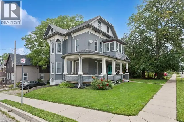 114 CHURCH Street Waterloo, Ontario in Houses for Sale in Kitchener / Waterloo - Image 3