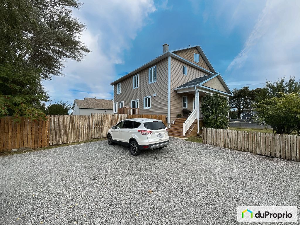 $424,000 - 2 Storey for sale in Ste-Luce (Ste-Luce-sur-Mer) — photo 1
