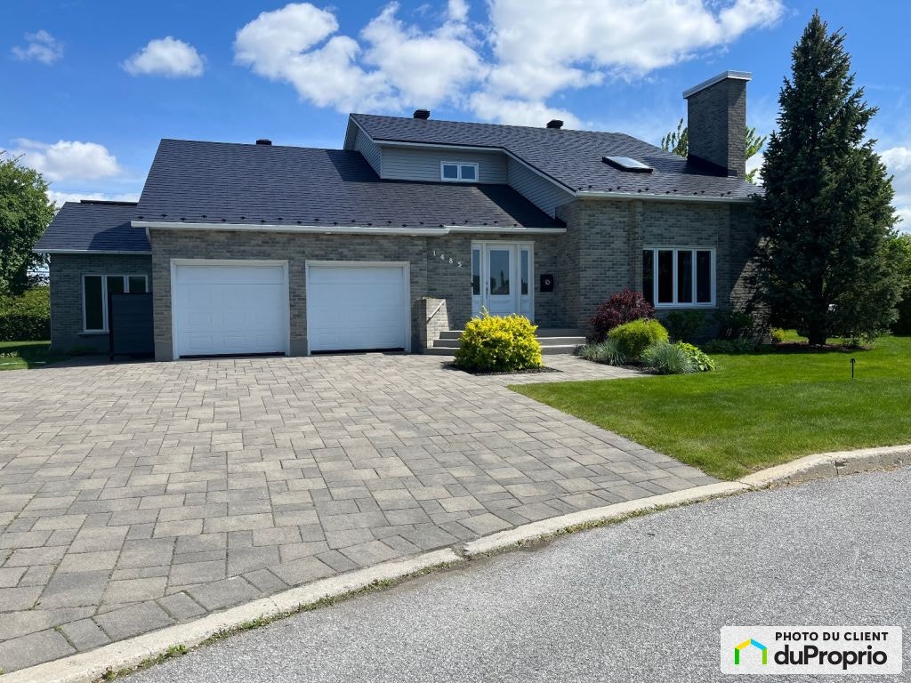 $849,900 - 2 Storey for sale in St-Hyacinthe — photo 1